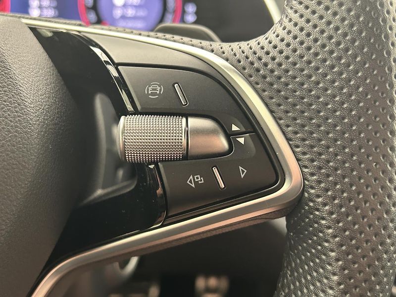 Škoda Octavia 1.5 TSI SportLine - fotka 19 z 30
