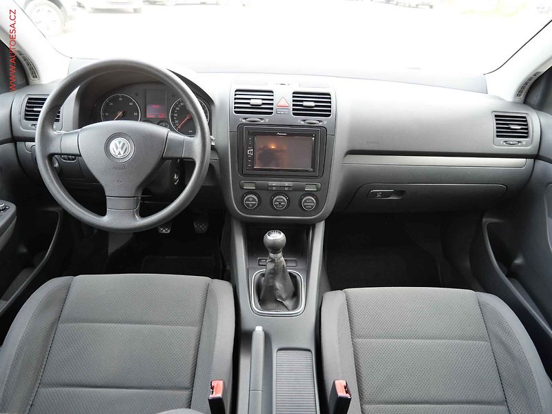 Volkswagen Golf (2006) 1.9 TDi 4x4, AC, temp. STK6 - fotka 8 z 16