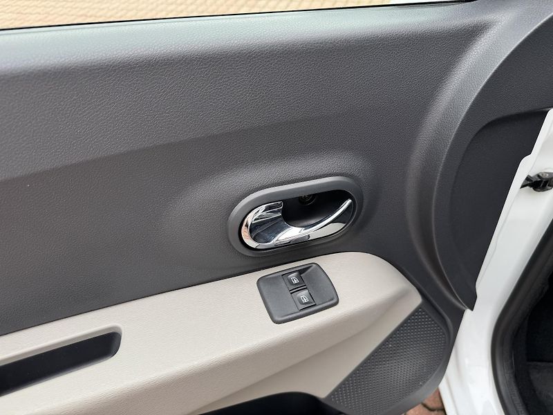 Dacia Lodgy 1.6Sce 75kW, 7 míst - fotka 9 z 20