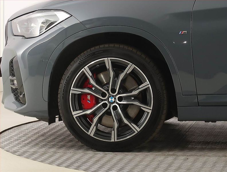 BMW X1 (2021) M Sport xDrive18d - fotka 15 z 23