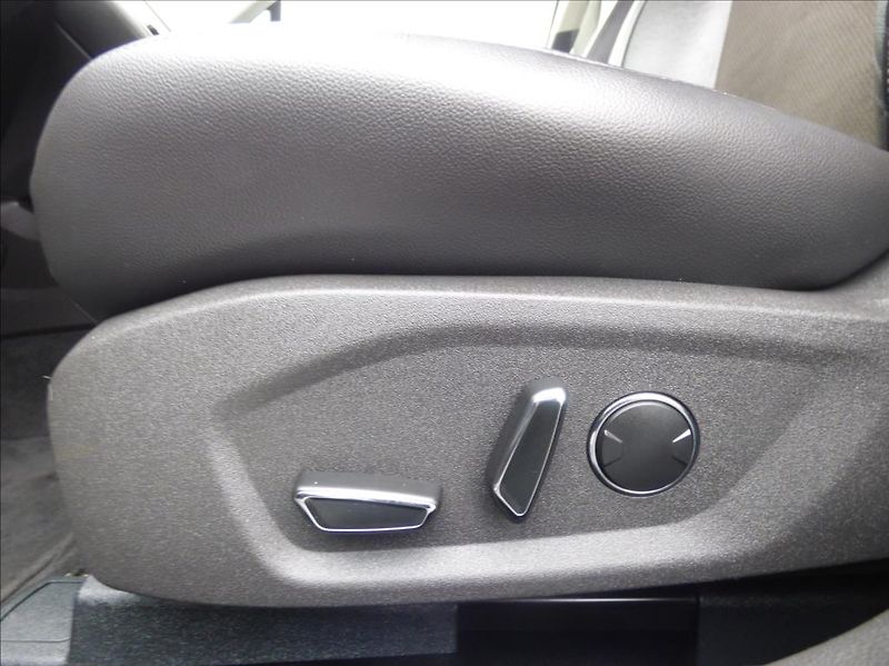 Ford Mondeo 2,0 EcoBlue,140kW,Navi,Keyless - fotka 55 z 58