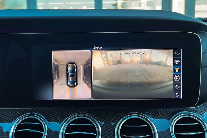 Mercedes-Benz Třídy E (2017) E63S AMG 4Matic+ V8 Biturbo - fotka 98 z 99