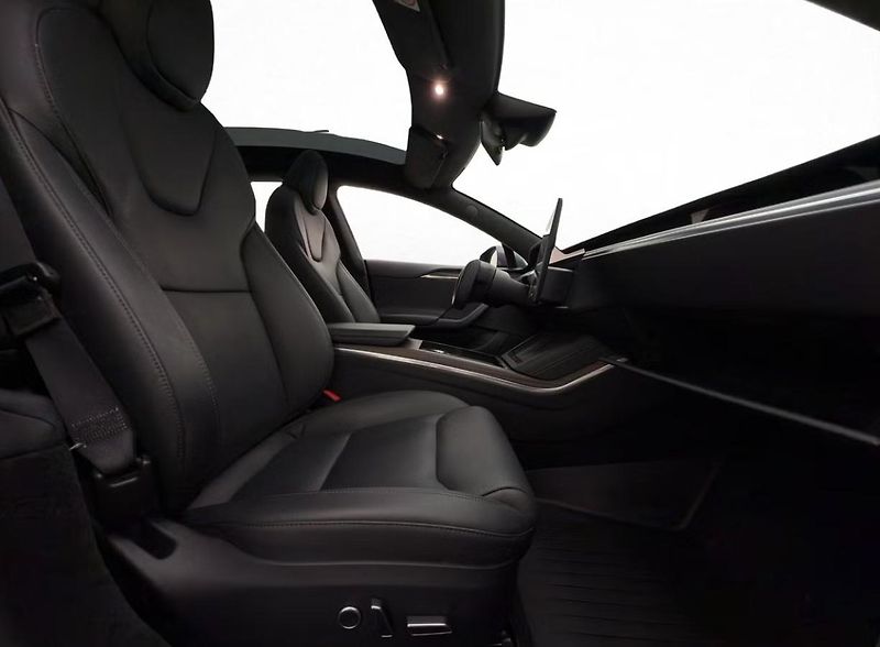 Tesla Model S LR AWD Vzduch Pano. Kam Yoke - fotka 25 z 35