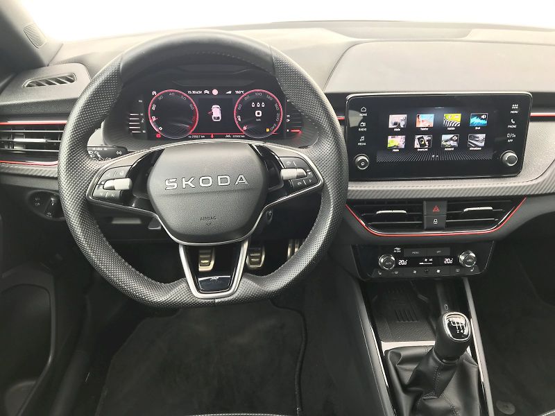 Škoda Scala (2025) MONTE CARLO 1,5 TSI - fotka 5 z 27