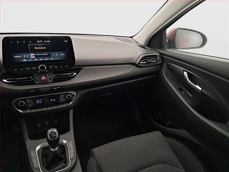Hyundai i30 (2022) Smart 1.0 T-GDI, Serv.kniha - fotka 8 z 17
