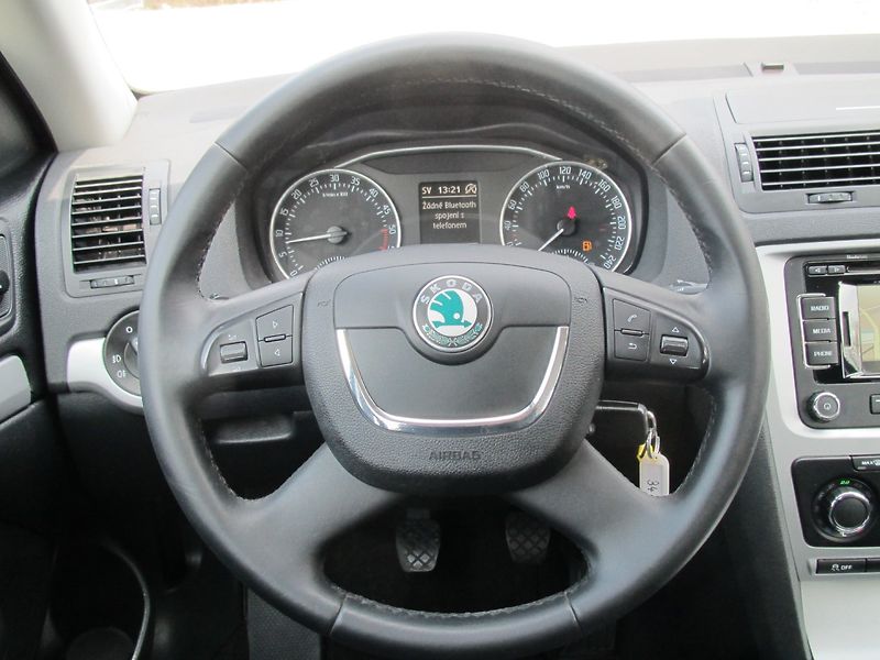 Škoda Octavia 1.6 TDI - fotka 16 z 18