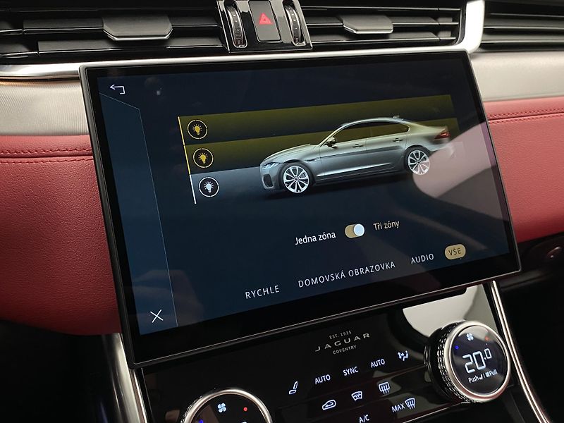 Jaguar XF P300 R-DYNAMIC S AWD AUT CZ - fotka 43 z 44