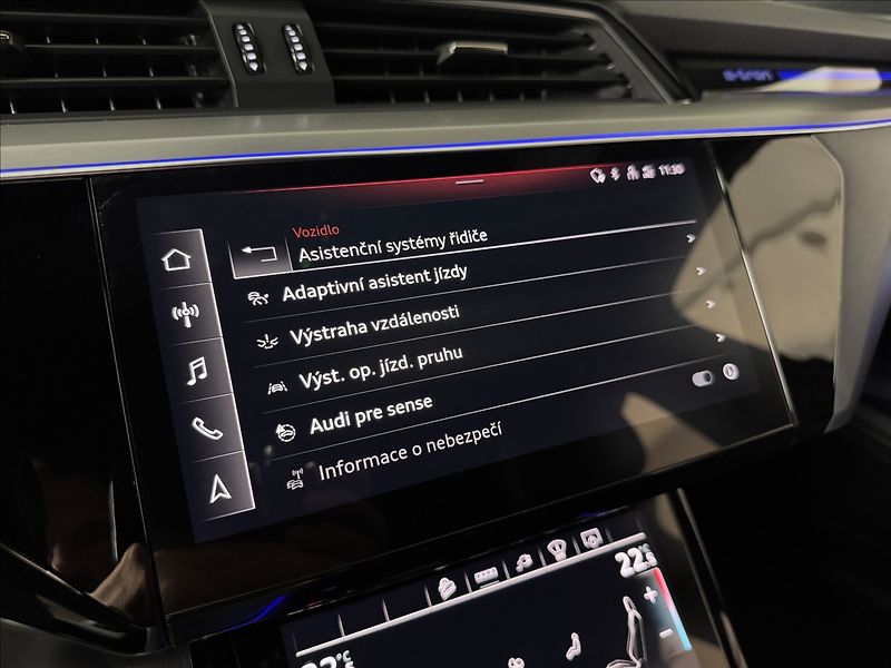 Audi e-tron S 370 Digital LED Záruka - fotka 31 z 50