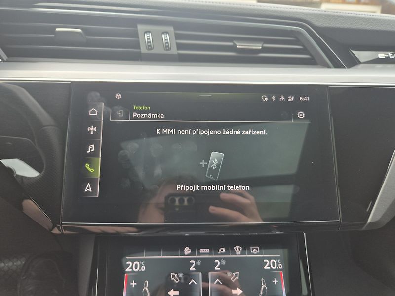 Audi e-tron SPORTBACK S 370kw SOH 96% - fotka 34 z 48