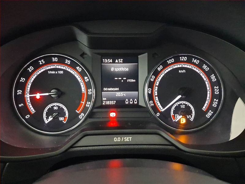 Škoda Octavia (2018) RS 2.0 TDI, Kůže, Navi - fotka 11 z 19