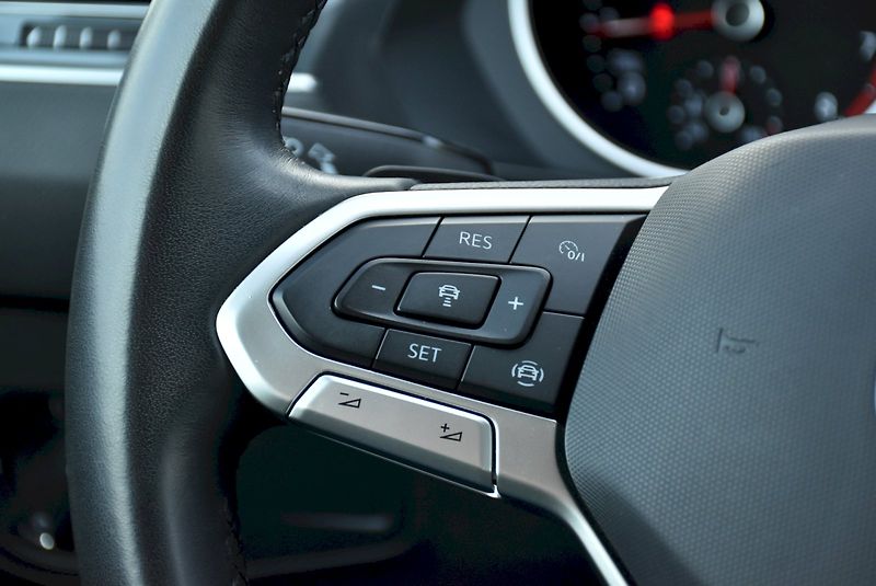 Volkswagen Tiguan (2021) LIFE 1.5 TSI 110KW DSG - fotka 28 z 32