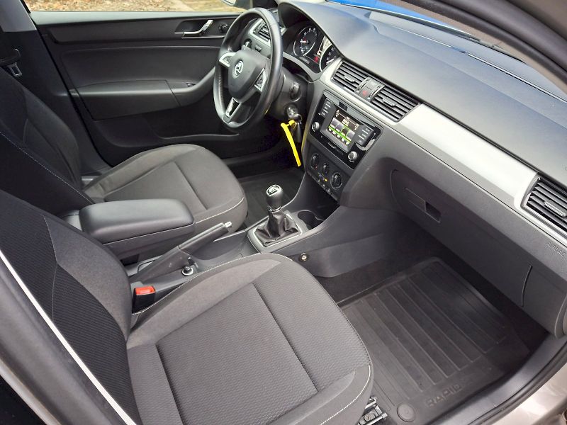 Škoda Rapid (2016) Ambition 1,2TSi 81kW - fotka 13 z 30