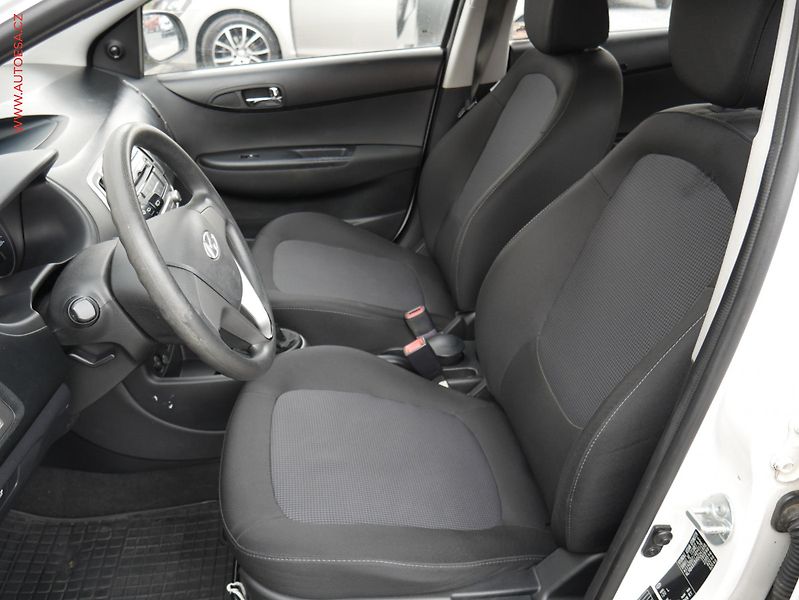 Hyundai i20 (2013) 1.2i, ČR, AC, zmk.řazení - fotka 9 z 14