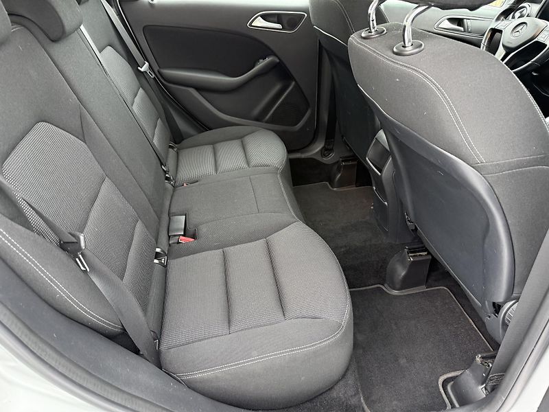 Mercedes-Benz Třídy B 180CDI TAŽNÉ - fotka 13 z 22