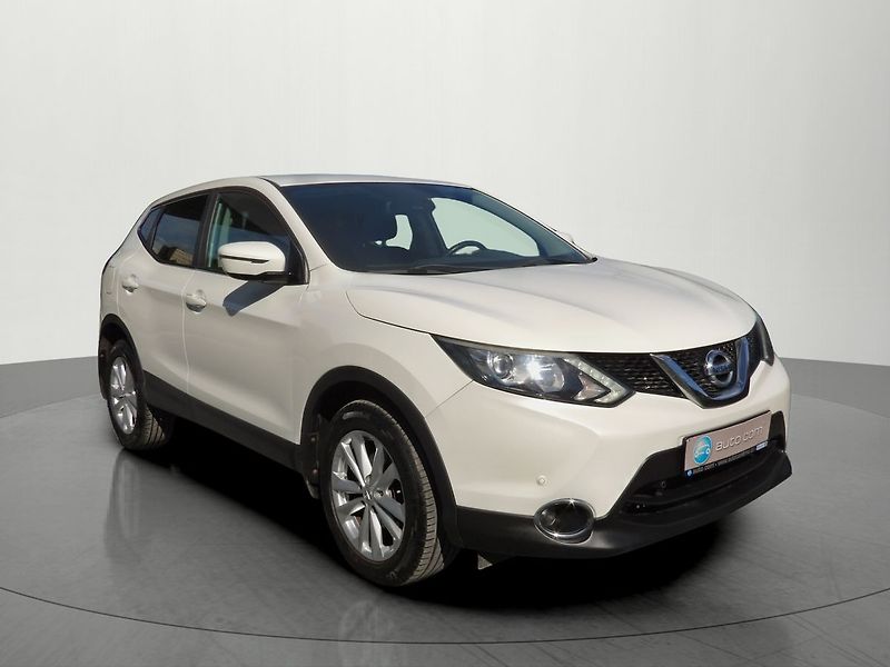 Nissan Qashqai 1.6dCi 4WD Tažné Kamera ČR - fotka 6 z 33