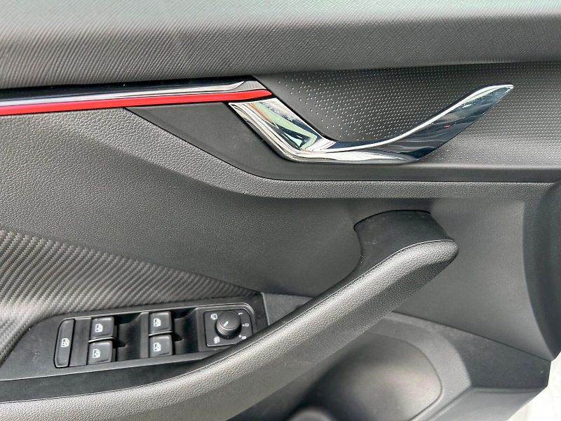 Škoda Kamiq (2025) Monte Carlo 1.0 TSI 85 kW DSG - fotka 13 z 32