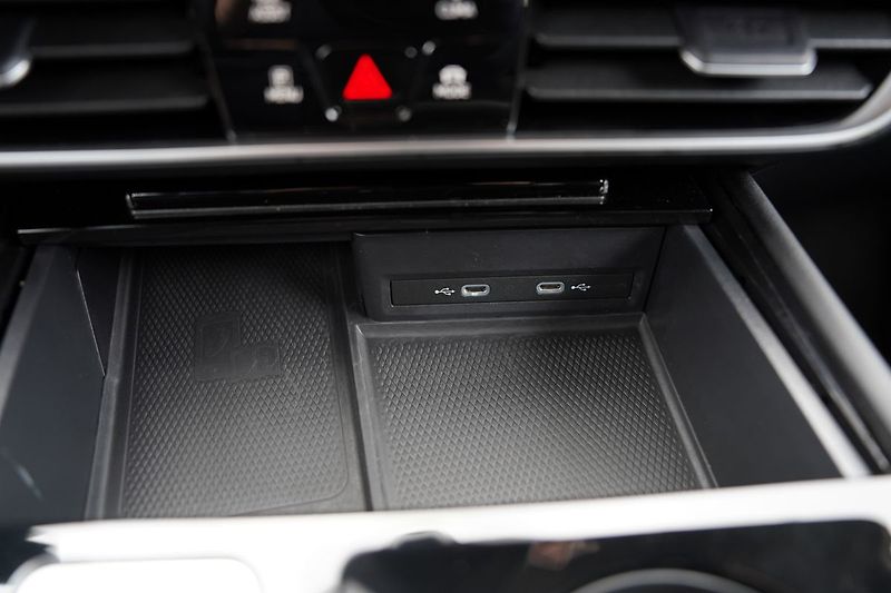 Volkswagen Atlas 2.0 TSI/automat/kůže/7 míst - fotka 48 z 49