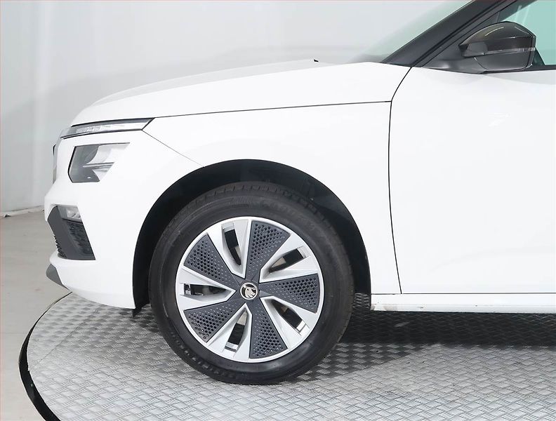 Škoda Kamiq (2025) 1.0 TSI - fotka 14 z 15