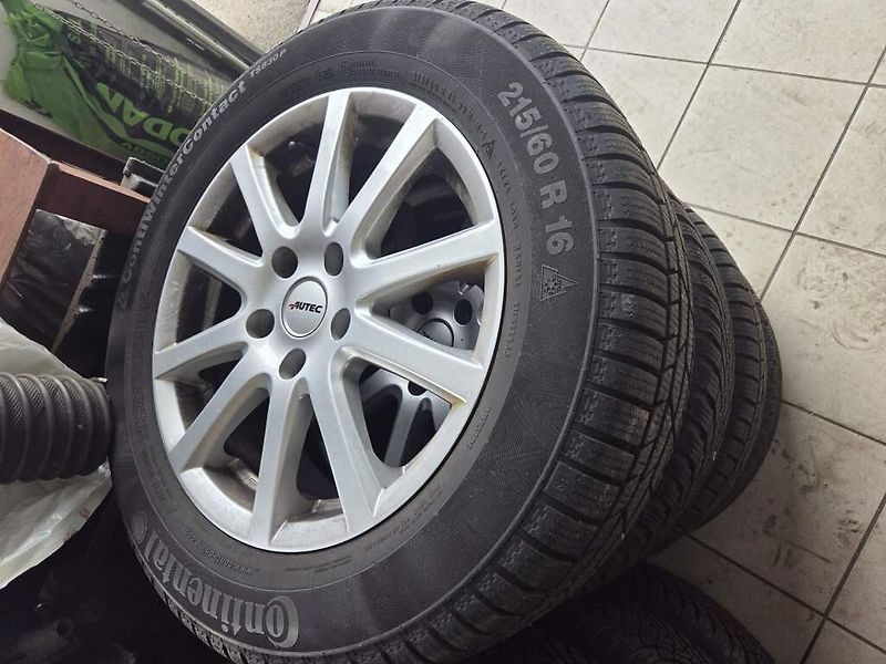 Volkswagen Passat (2023) 2.0 DSG Matrix LED ACC VIRTUAL - fotka 34 z 35