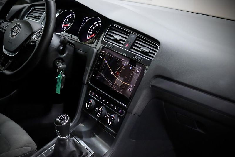 Volkswagen Golf 7 Facelift 1.4 TSI 92 kW - fotka 13 z 40