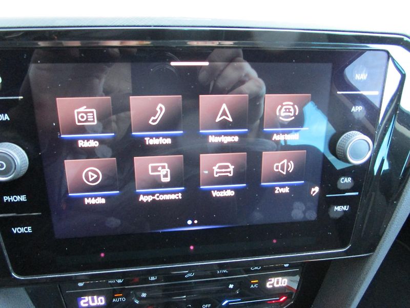 Volkswagen Passat Business Premium 2.0 TDI 110 k - fotka 20 z 21