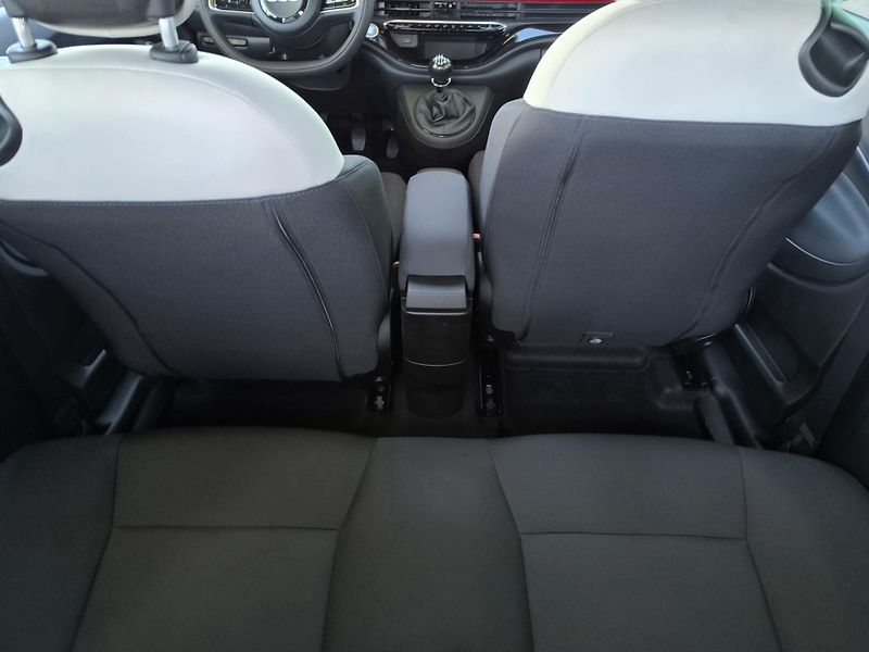 Fiat 500 (2026) Hybrid Icon 1.0 BSG 65k - fotka 35 z 35