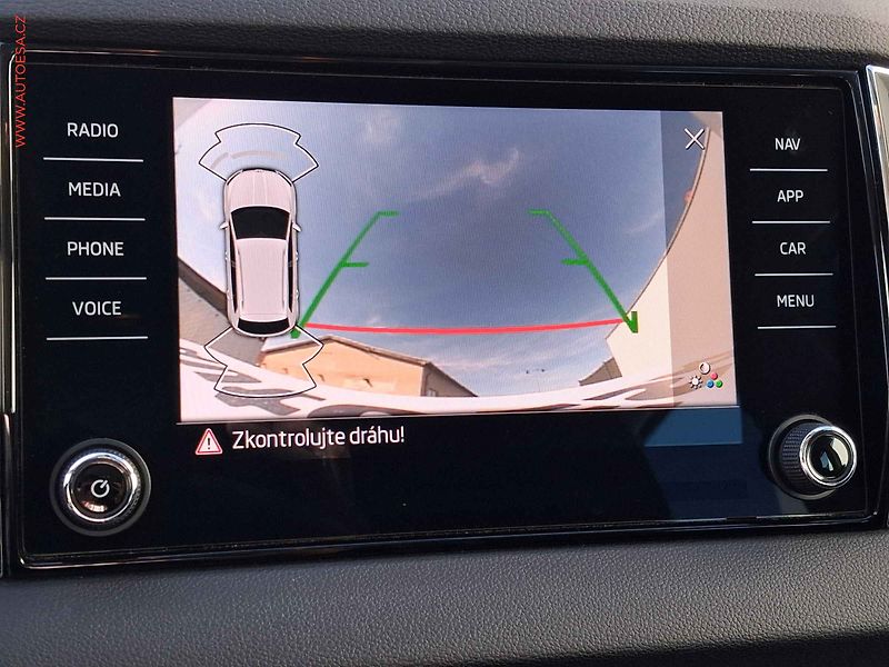 Škoda Karoq (2021) 1.5 TSi, 1.maj,ČR, Style, DSG - fotka 17 z 19
