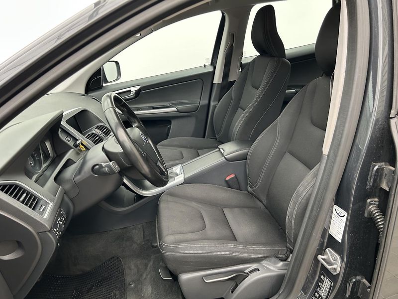 Volvo XC60 2.0 . . - fotka 9 z 25