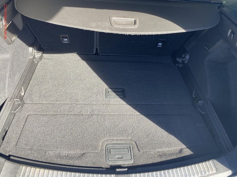 Renault Mégane (2018) 1.2TCe, Navigace - fotka 6 z 14