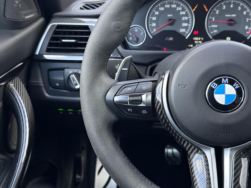 BMW M4 Competition M-Performance - fotka 11 z 25