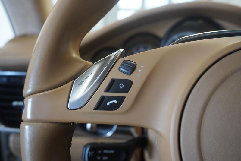 Porsche Panamera  4,8I V8 4WD PD - fotka 31 z 45