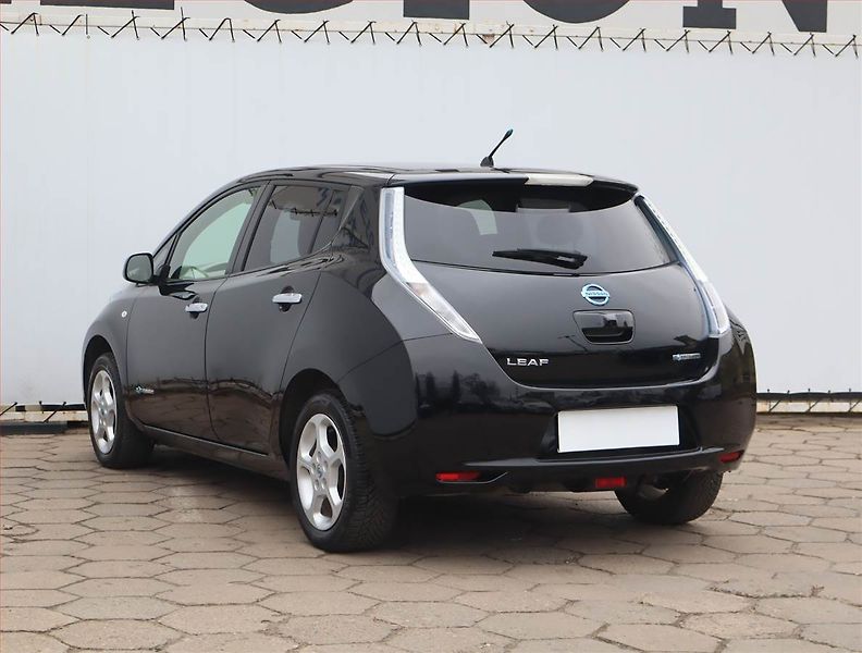 Nissan Leaf (2012) 24 kWh, SoH 62%, Automat - fotka 4 z 17