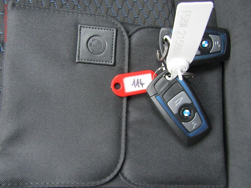 BMW Řada 3 (2016) 2.0d 318d, M Paket, AT - fotka 21 z 21