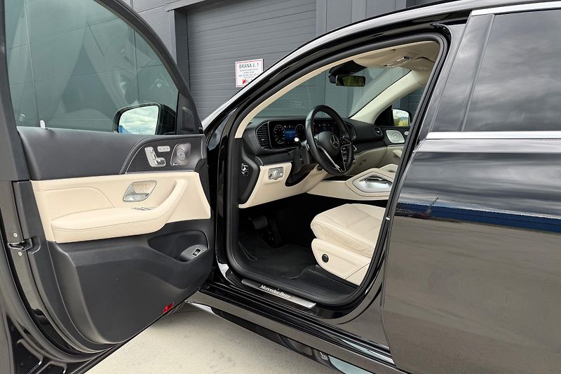 Mercedes-Benz GLE (2025) GLE 450d Coupe 4Matic AMG Line - fotka 31 z 60