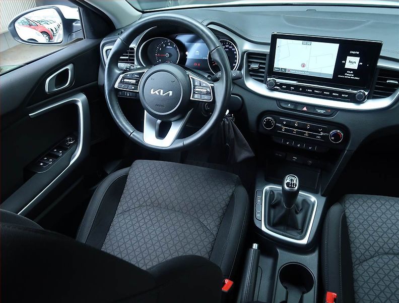 Kia Ceed (2025) Spin 1.0 T-GDI, ČR,1.maj - fotka 7 z 18