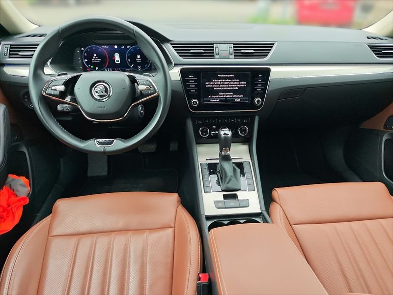 Škoda Superb 2,0 TDI 147 4x4 L&K DSG - fotka 8 z 11