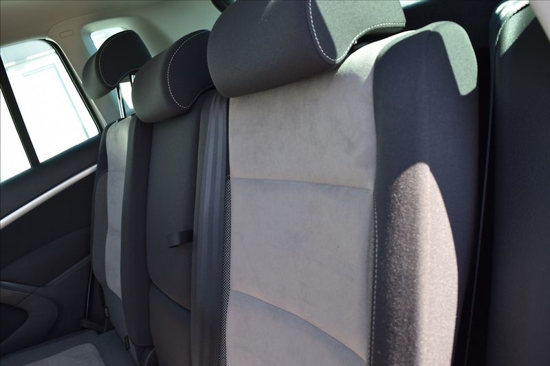Volkswagen Tiguan 1,4 i 90kw BI-XENON PANORAMA - fotka 18 z 44
