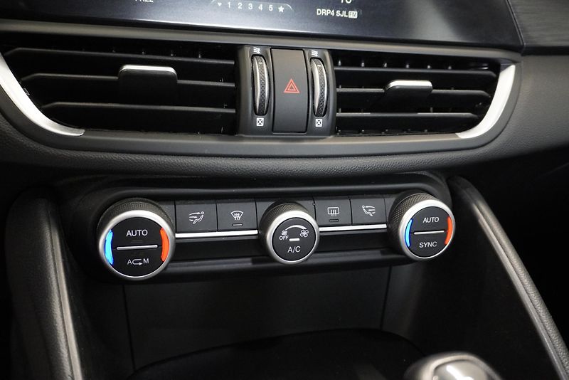 Alfa Romeo Giulia 2.0 TURBO 147kW, 66 000KM !!! - fotka 14 z 26