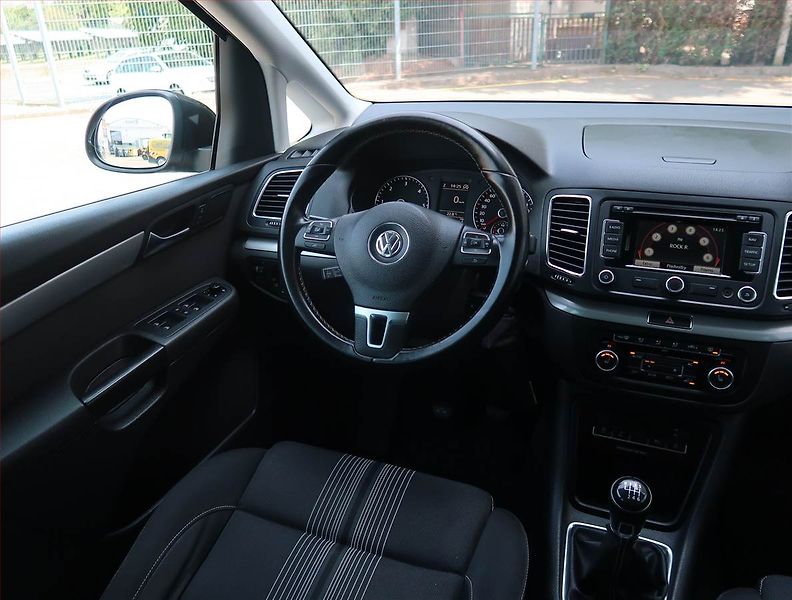 Volkswagen Sharan (2012) 2.0 TDI, Xenony, Tempomat - fotka 7 z 28