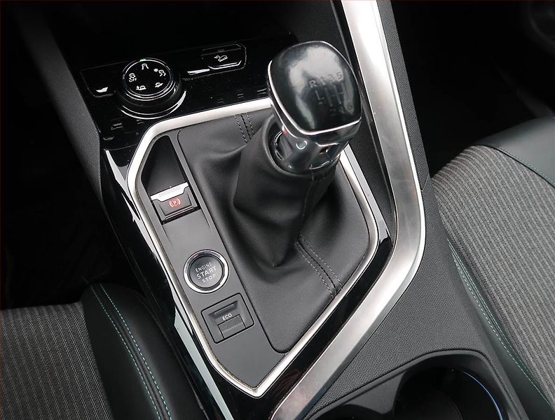 Peugeot 5008 (2021) 1.5 BlueHDi - fotka 12 z 19