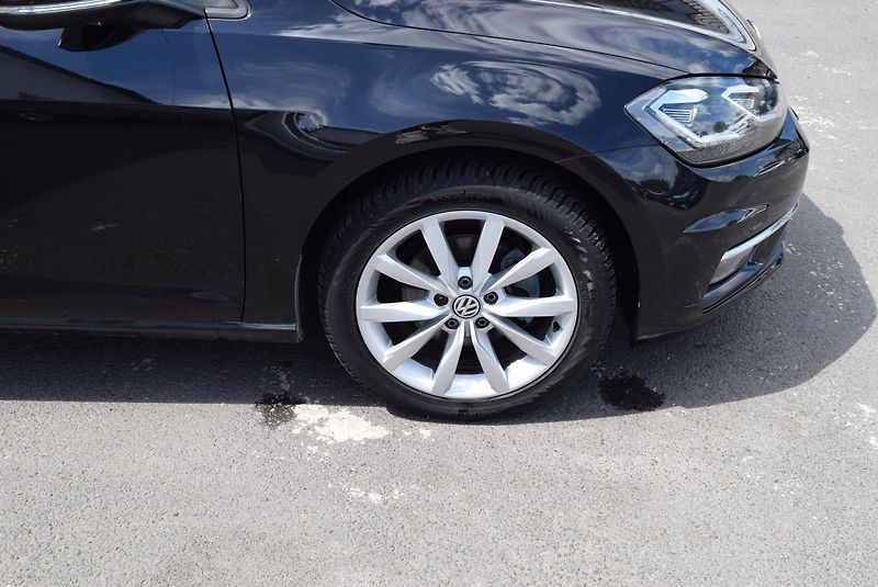 Volkswagen Golf (2018) 1.4TSI 92kw CLBMT LED NAVI TOP - fotka 5 z 49