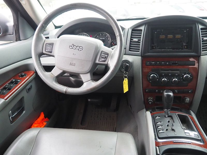Jeep Grand Cherokee (2005) 4.7 Laredo, LPG - fotka 16 z 32