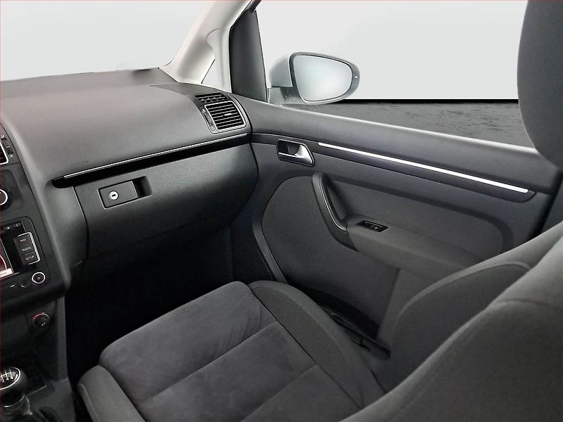 Volkswagen Touran (2011) Comfortline 1.6 TDI, Navi - fotka 8 z 18