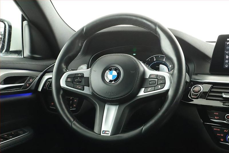 BMW Řada 6 (2018) 630d xDrive GT - fotka 18 z 21