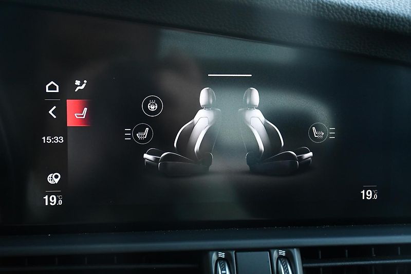 Alfa Romeo Giulia 2,0T 16V 206kW AT8-Q4 VELOCE - fotka 37 z 48