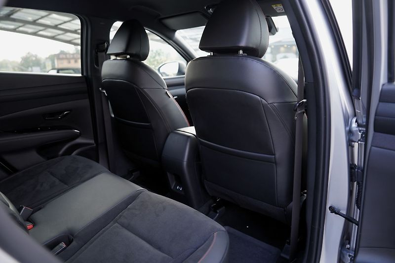 Hyundai Tucson 1.6 TGDi DCT/4x4/N LINE/Premiu - fotka 32 z 50