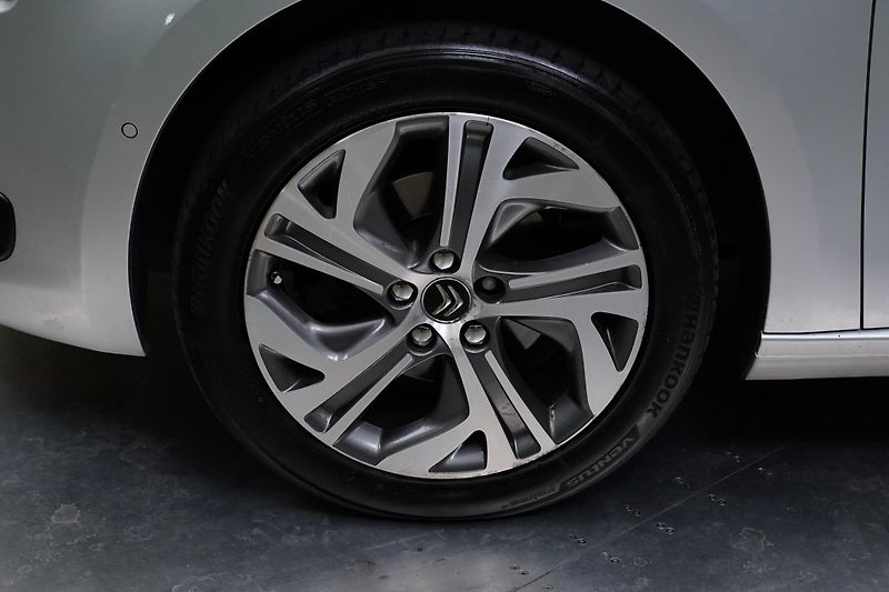 Citroën C4 Picasso - fotka 10 z 27