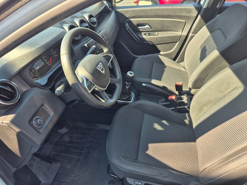 Dacia Duster (2019) 1.6 i 4x4 TOP STAV - fotka 17 z 25