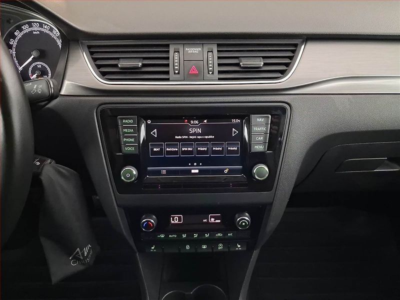 Škoda Rapid (2018) Style 1.0 TSI, Serv.kniha - fotka 12 z 19