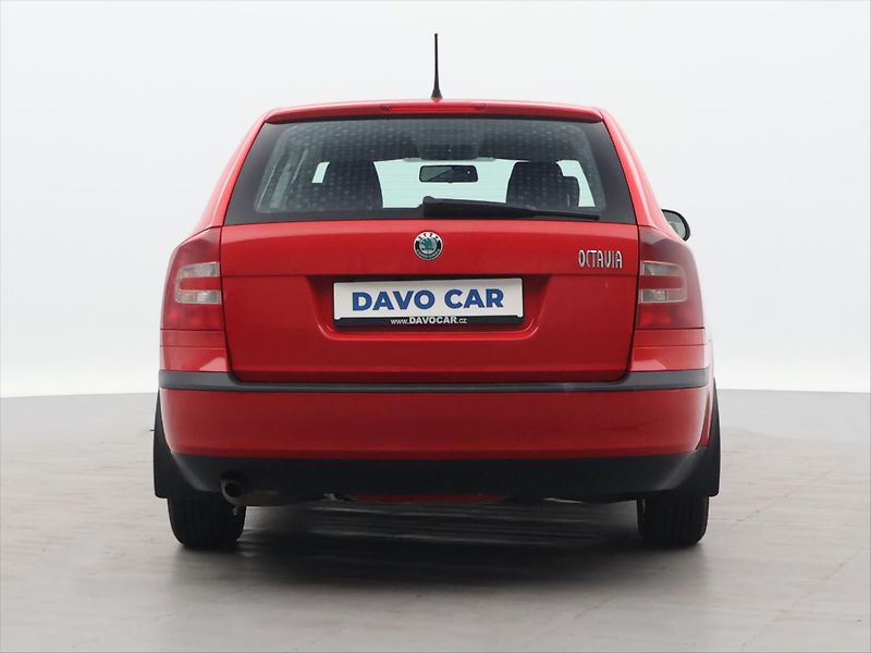Škoda Octavia 1,6 i 75kW CZ 1.Maj Klima Tour - fotka 6 z 25